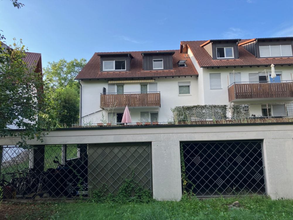 Immobilie in Weissach im Tal - Herrliche 3 ½-Zi, EG-Whg, mit unverbaubarer Aussicht zu verkaufen - Bild 2