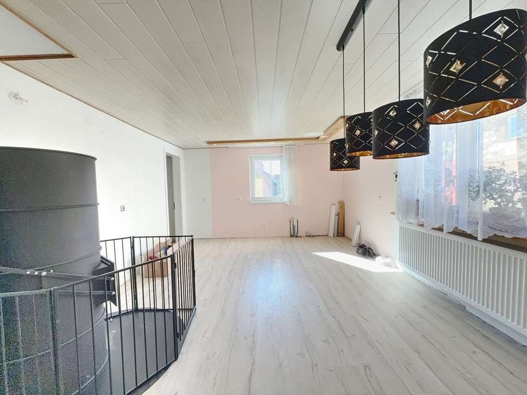 Immobilie in Neuweiler - Großzügiges Saniertes Fachwerkhaus in Neuweiler-Zwerenberg + 3 Garagen - Bild 4
