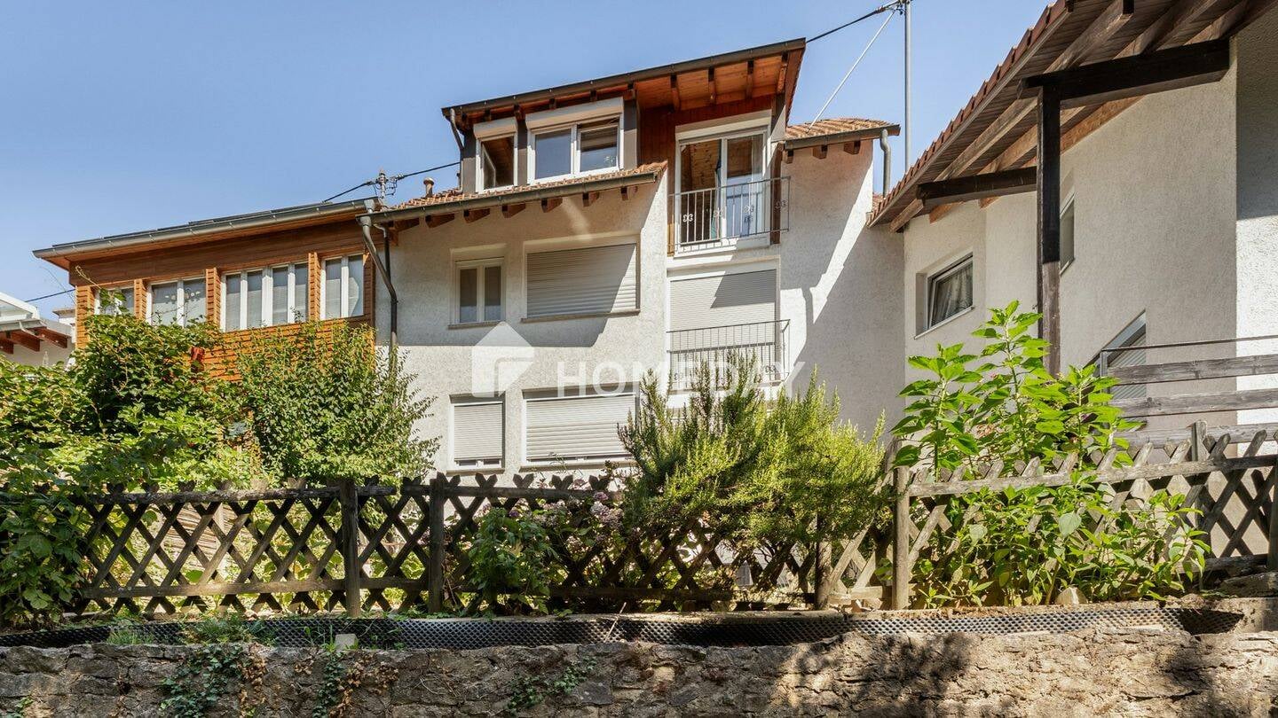 Immobilie in Schliengen - Lichtdurchflutetes Wohnglück: 3 Zimmer im DG mit Einbauküche, Garten, Garage & Stellplatz - Bild 4