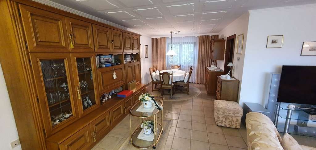 Immobilie in Fränkisch-Crumbach - Freistehendes Einfamilienhaus mit ELW und schönem Garten in Fränkisch-Crumbach zu verkaufen - Bild 4