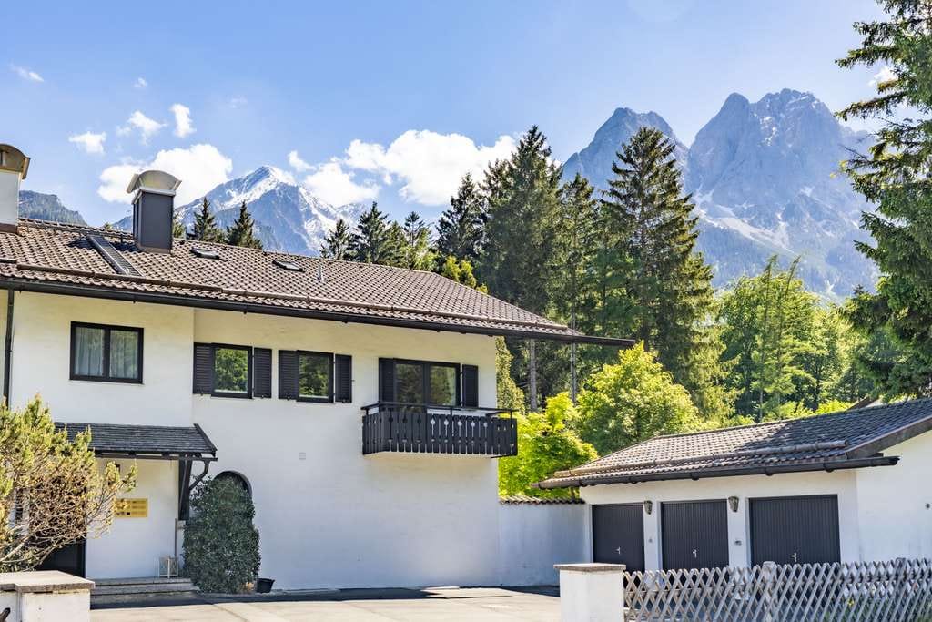 Immobilie in Grainau - H&G - Alpines Wohnglück mit XL-Panorama-Balkon & maximaler Lebensqualität in Grainau bei Garmisch - Bild 1
