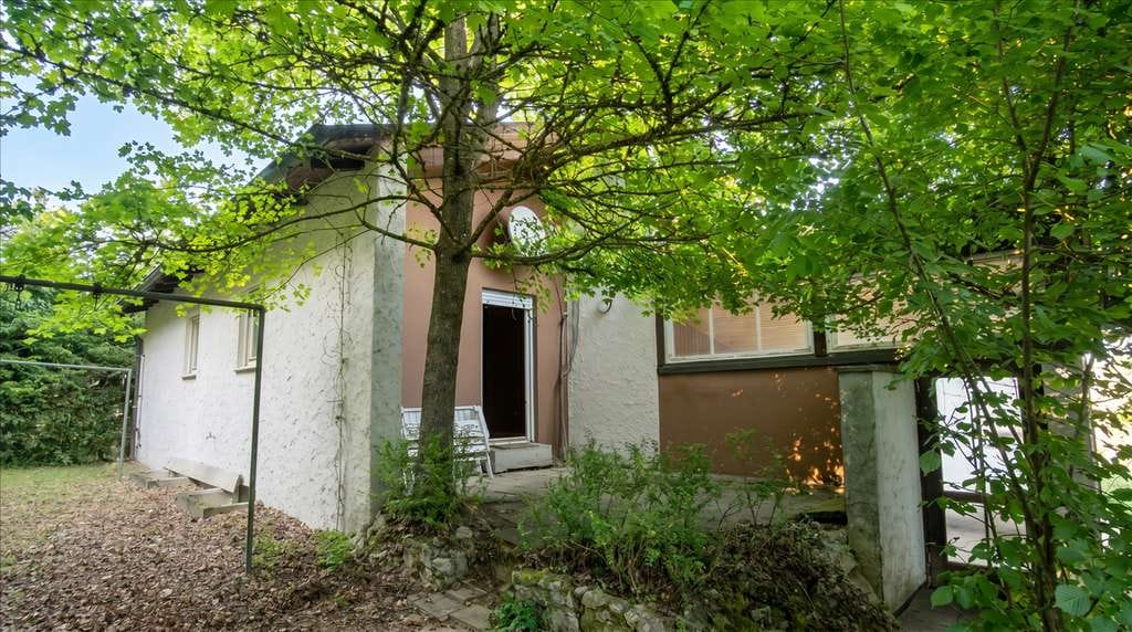 Immobilie in Steinheim am Albuch - Einfamilienhaus mit Wintergarten auf ca. 1.016 m² Grundstück - Bild 4
