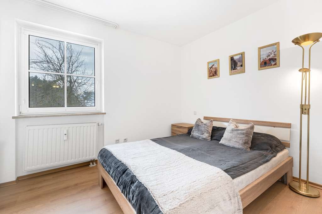 Immobilie in Viechtach - 2-Zimmer-Wohnung mit Ostbalkon & Tiefgarage – ruhig wohnen mit Weitblick! - Bild 4