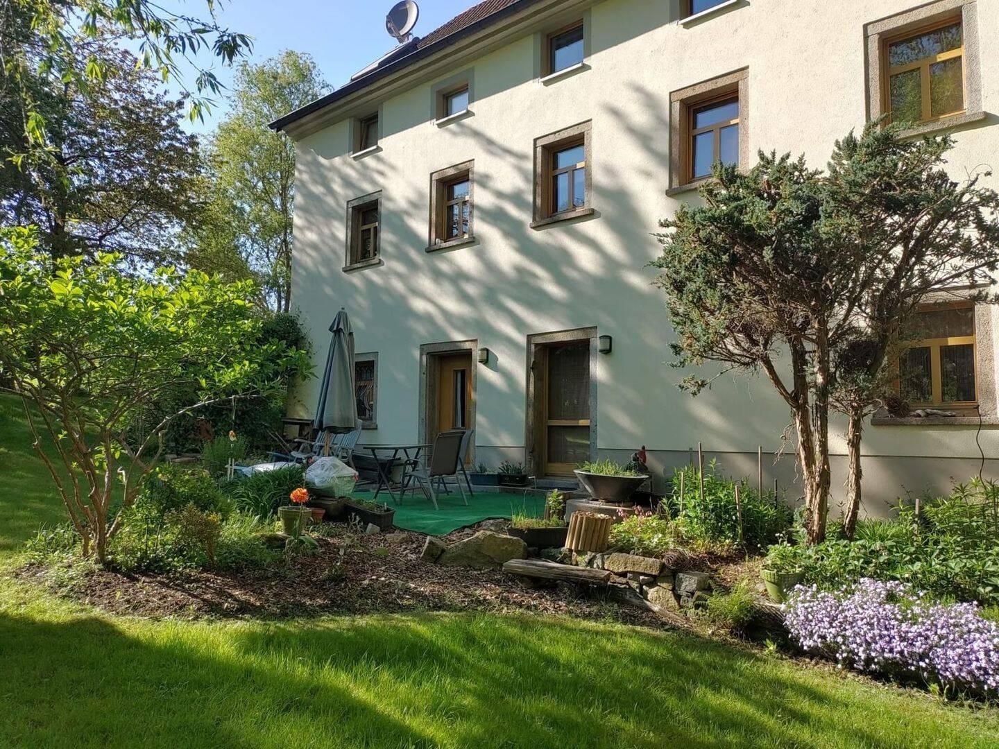 Immobilie in Demitz-Thumitz - NATUR PUR + AUTARKES LEBEN + SELBSTVERSORGERHOF + WILD-BESTAND IM WILDGEHEGE + BACHLAUF MIT WASSERRECHT + BRUNNEN + GROßE LÄNDEREIEN + + + - Bild 1