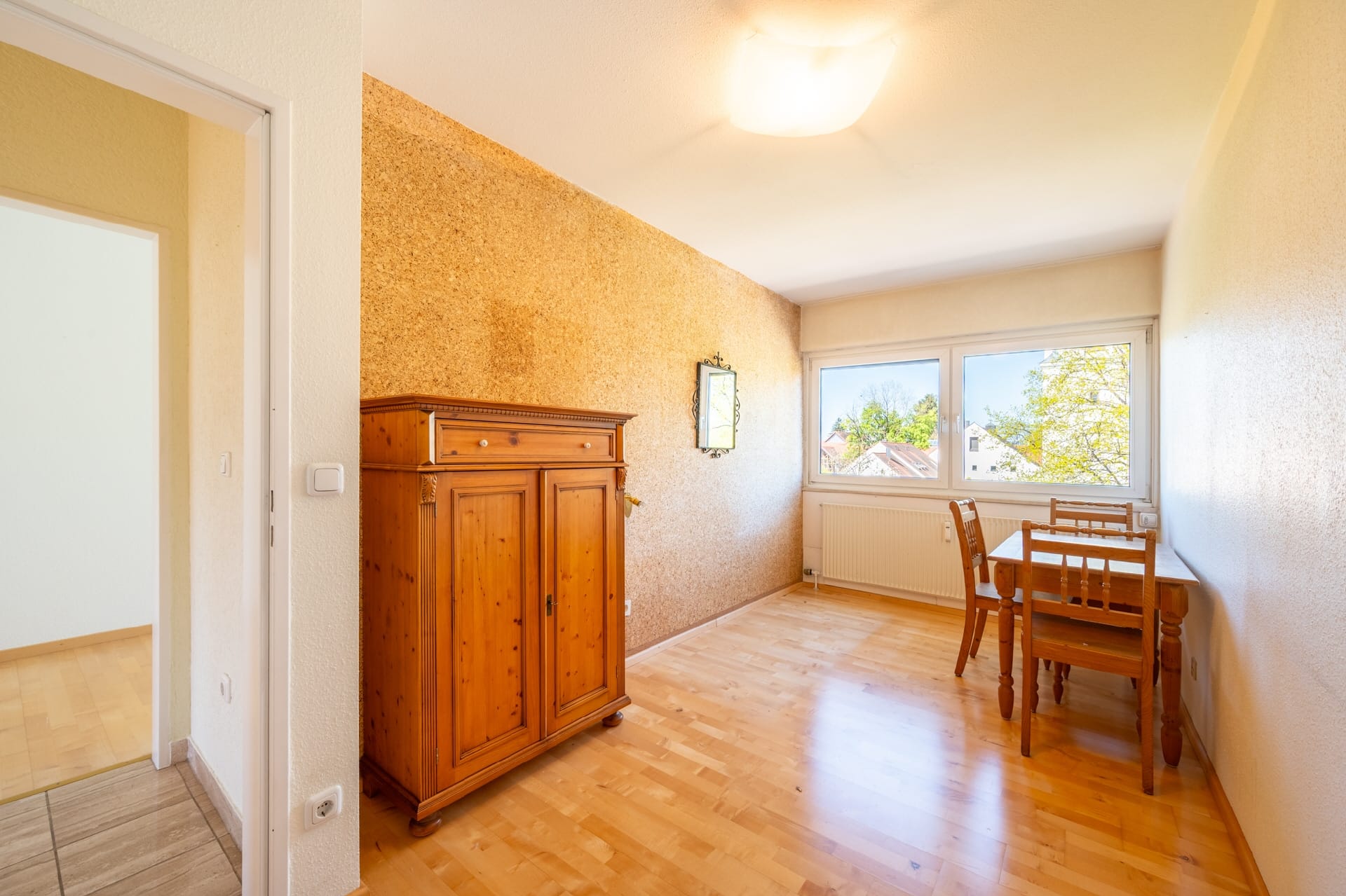 Immobilie in Gröbenzell - AIGNER - großzügige Maisonette mit sonnigem West-Balkon in zentraler Lage - Bild 4