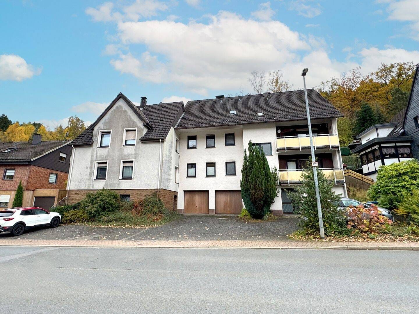 Immobilie in Plettenberg - SCHADE IMMOBILIEN - Vielseitiges Mehrfamilienhaus zur Eigennutzung oder Kapitalanlage! - Bild 2