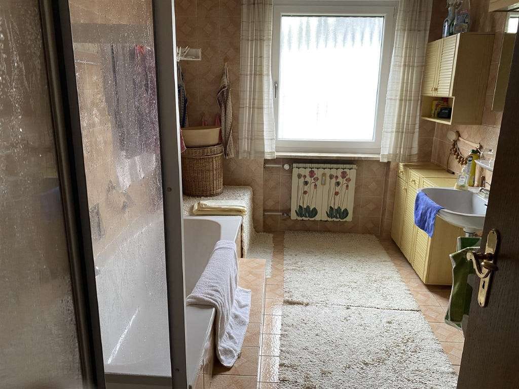 Immobilie in Obertaufkirchen - Sofort frei - 4-Zimmer Maisonettewohnung mit Garten in Obertaufkirchen - Nähe A94! - Bild 4