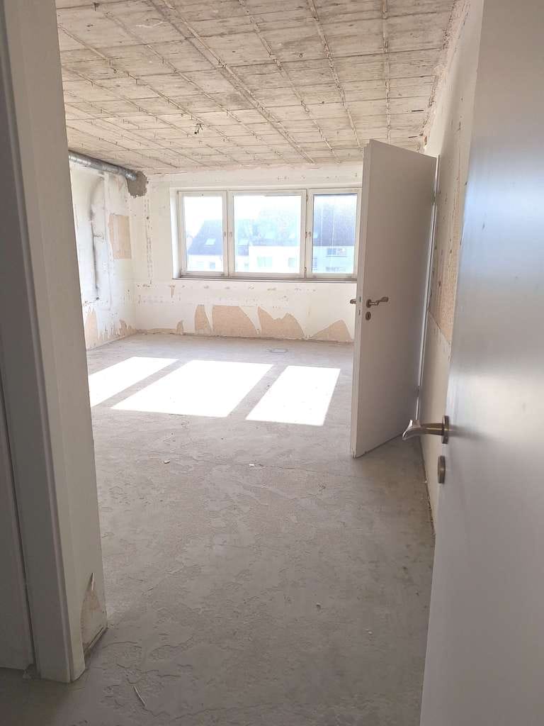 Immobilie in Troisdorf - Solide und zentrale Wohnung / Kapitalanlage im Zentrum von Troisdorf - Bild 2
