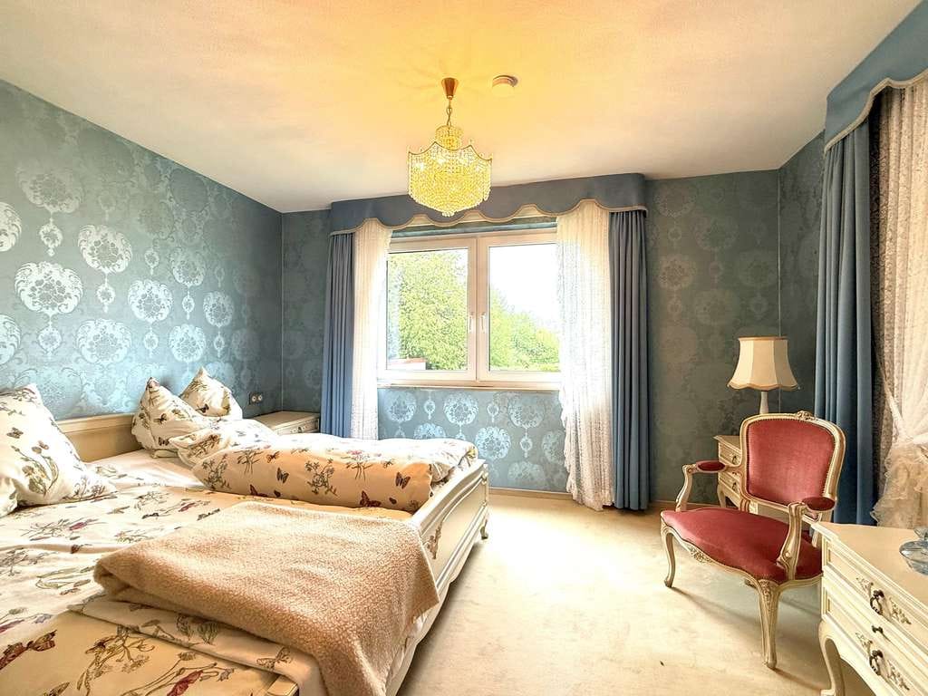 Immobilie in Engstingen - Charmantes Einfamilienhaus mit großem Erweiterungspotential  - Bild 3