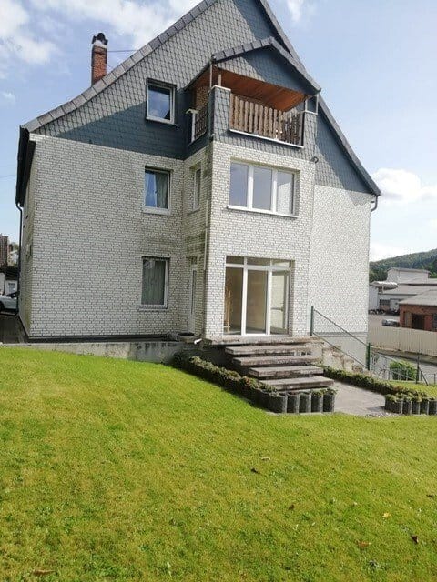 Immobilie in Eschershausen - Eschershausen, 3 Familienhaus - Bild 0
