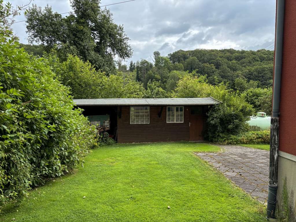 Immobilie in Hamm (Sieg) - Ruhig gelegenes Einfamilienhaus mit Garten, zwei Garagen und Scheune in idyllischer Lage! - Bild 4