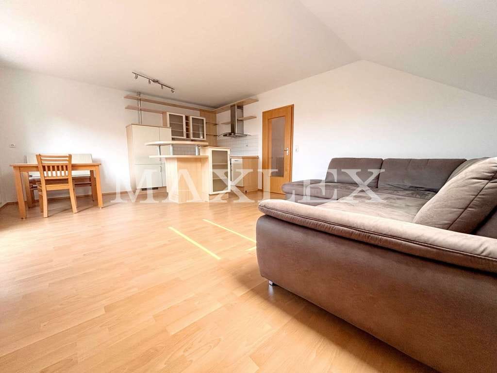 Immobilie in Salzweg - Stilvolle 2,5-Zimmer-Wohnung über zwei Ebenen - Bild 2