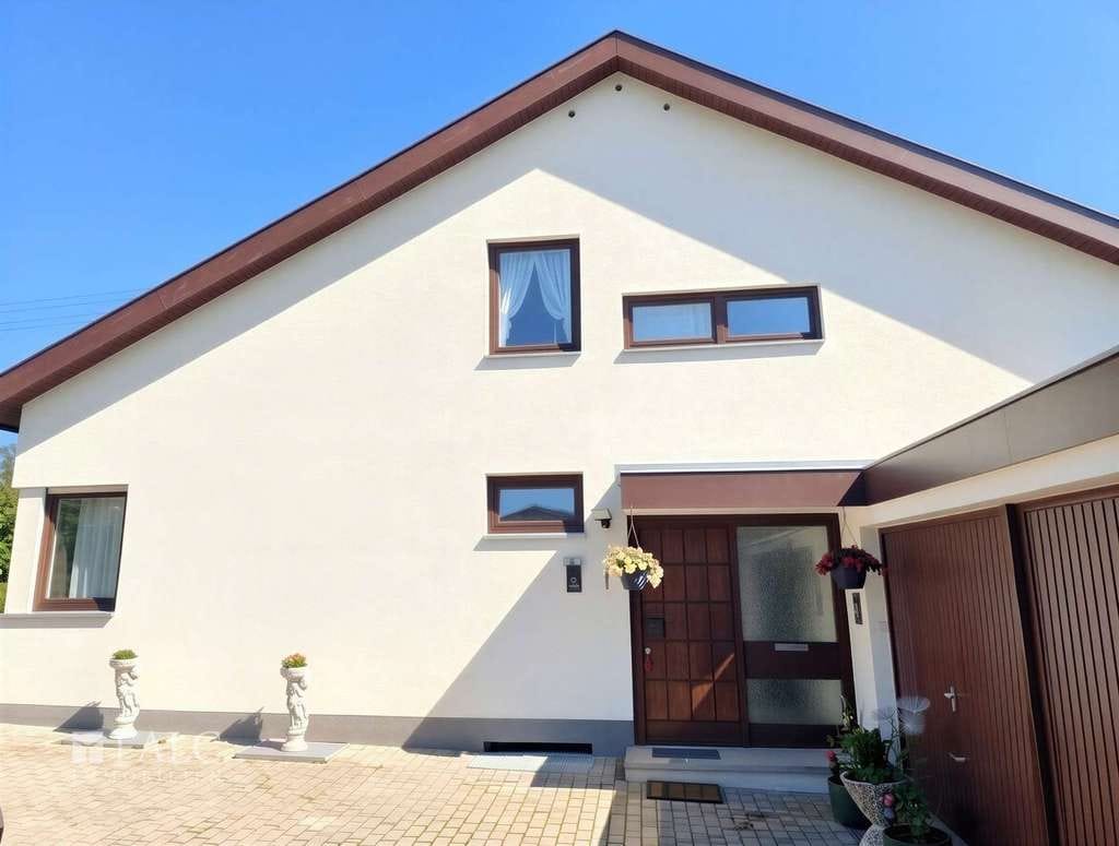 Immobilie in Ertingen - Charmantes Mehrgenerationenhaus in ruhiger Sackgassenlage mit großem Garten - Bild 1