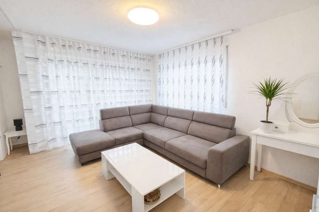 Immobilie in Marbach am Neckar - Value-Add-Investment: 4-Parteien-Objekt + 310 m² Baureserve - Erwerb einzeln und im Gesamtpaket mö - Bild 0