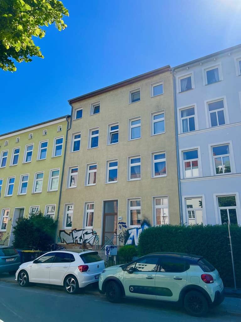 Immobilie in Rostock - ***Kapitalanlage*** Saniertes Mehrfamilienhaus in der KTV, bestehend aus 8 Wohneinheiten..!!! - Bild 1