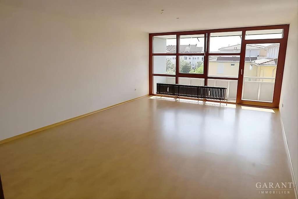 Immobilie in Kirchheim bei München - Kapitalanlage oder Selbstnutzung: Helle Balkonwohnung am Ortspark Kirchheim - Bild 0