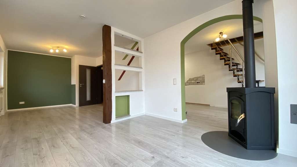 Immobilie in Pforzen - Gepflegte und Lichtdurchflutete 3,5 Zimmer Maisonettewohnung mit Wohlfühlatmosphäre in Pforzen - Bild 3