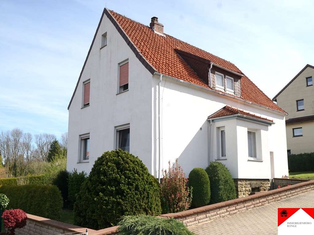 Immobilie in Obernkirchen - Charmantes Einfamilienhaus mit großem Grundstück in schöner Lage am Waldrand - Bild 0