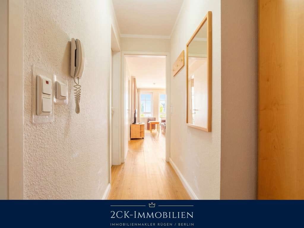 Immobilie in Sellin - Ostsee-Auszeit im Seepark Sellin: Voll möblierte 2-Zimmer-Ferienwohnung mit Loggia inkl. Stellplatz! - Bild 2