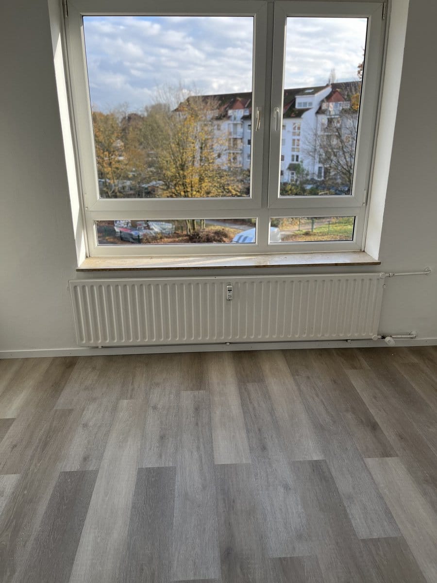 Immobilie in Stade - Vermietete 3,5-Zi.-Eigentumswohnung mit 2 Balkonen in zentraler Lage von Stade - Bild 2