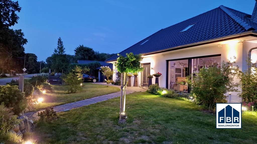 Immobilie in Techentin - Zukunftssicher und energieeffizient: Premium-Immobilie mit Seeblick und Pool - Bild 3