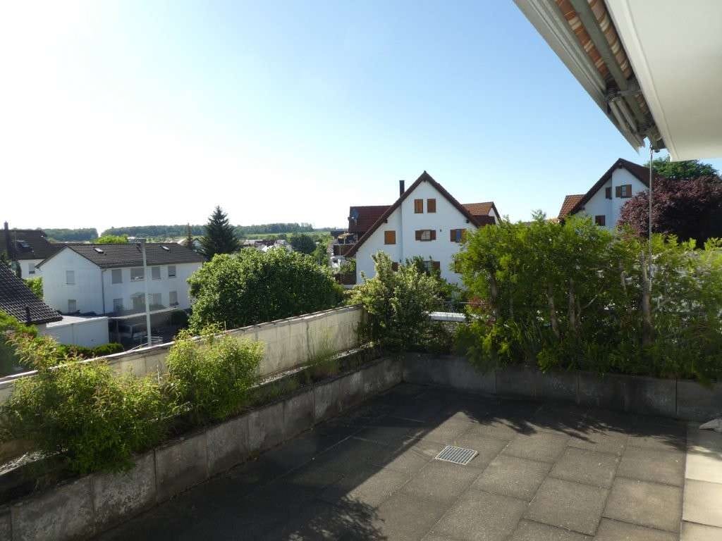Immobilie in Riederich - Wohnen mit Hauscharakter –
Außergewöhnliche Terrassenwohnung 
mit 2 Sonnenterrassen und Gartenante - Bild 4