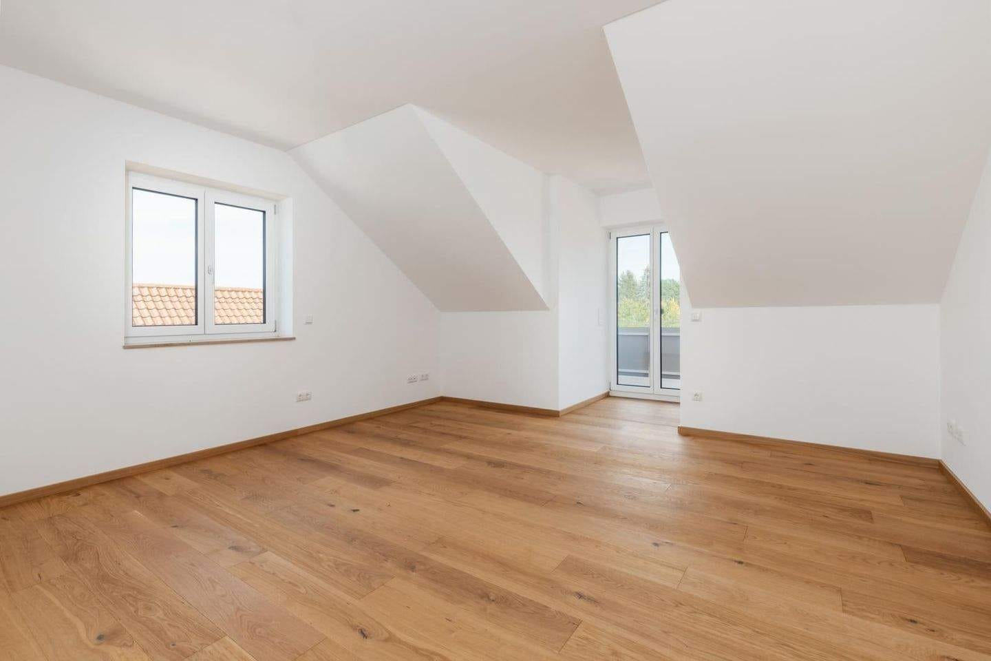 Immobilie in Plößberg - Neubau: Traumhafte 3-Zimmer-Dachgeschosswohnung mit Balkon - Bild 0