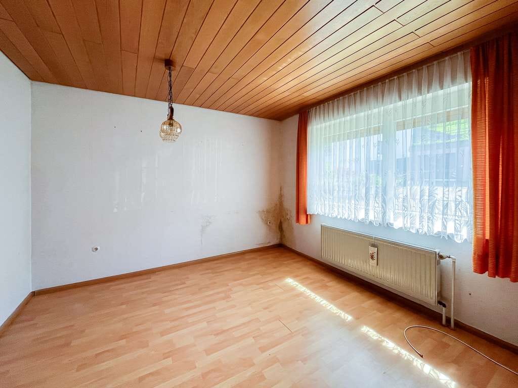 Immobilie in Amorbach - Familienidylle mit großem Garten: Einfamilienhaus mit Potenzial - Bild 3