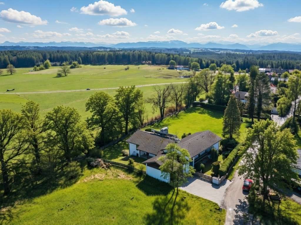 Immobilie in Berg - Großzügige Villa in begehrter Top-Lage. Bergblick! - Bild 0