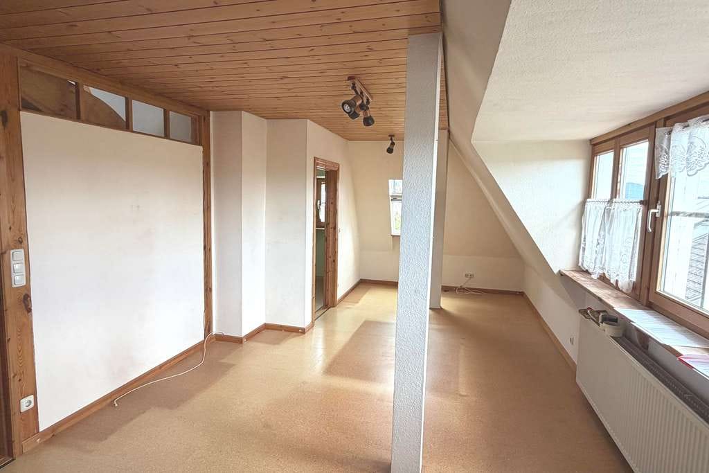 Immobilie in Hersbruck - Charmante Dachgeschosswohnung in schöner Lage in Hersbruck - Bild 2