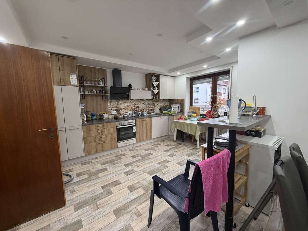 Immobilie in Langweid am Lech - Attraktives Einfamilienhaus mit großem Grundstück, Garten & Ausbaupotenzial - Bild 3