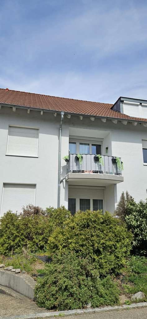 Immobilie in Schopfheim - Großzügige 4,5‑Zimmer‑Erdgeschosswohnung mit zwei Terrassen, Tiefgaragen‑ & Außenstellplatz - Bild 2