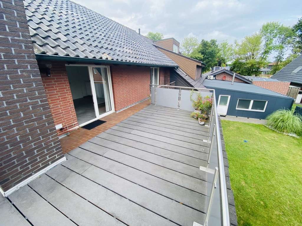 Immobilie in Südlohn - Attraktive Dachgeschosswohnung mit großer Terrasse und zwei PKW-Stellplätzen in ruhiger Wohnlage! - Bild 0