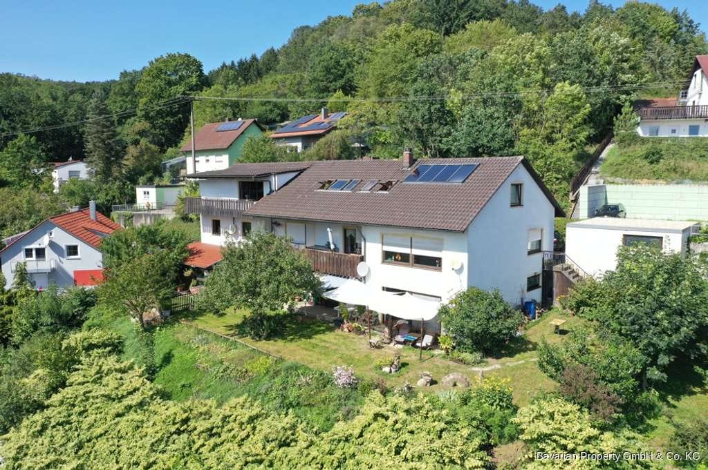 Immobilie in Wörth an der Donau - Dreifamilienhaus in einzigartiger Lage - Bild 0