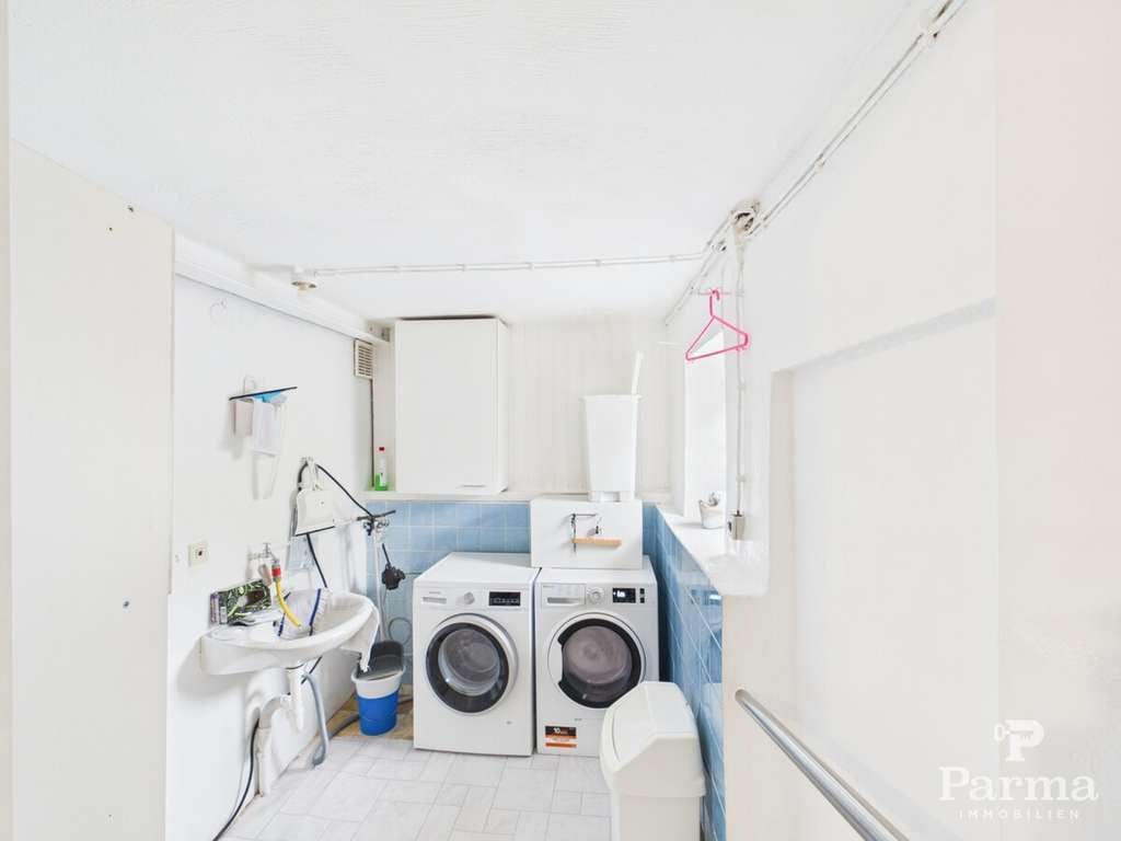 Immobilie in Hürtgenwald - Freistehendes Einfamilienhaus mit Garage, Carport und schönem Garten - Bild 4