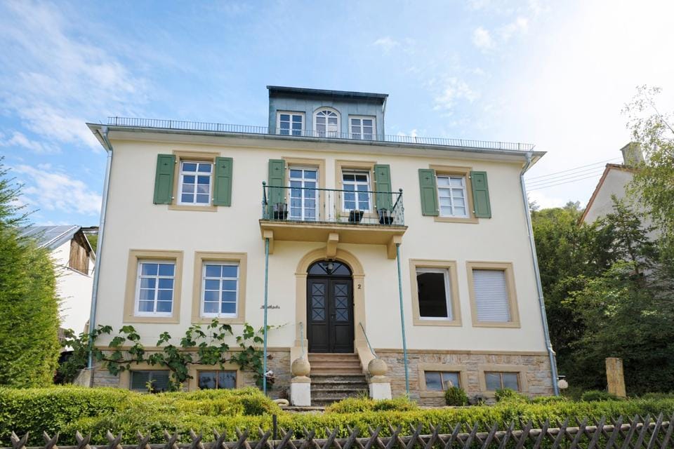 Immobilie in Kirn - Wunderschönes Anwesen als Ein-/ oder Zweifamilienhaus mit großem Areal und Swimming-Pool in Meckenbach bei Kirn - Bild 0