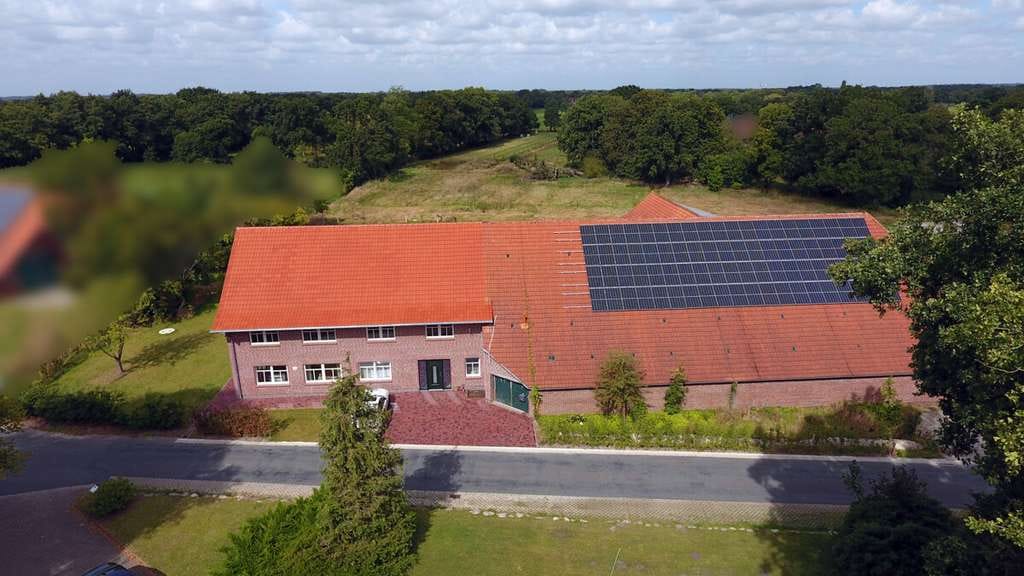 Immobilie in Friedeburg - Ehemaliges Bauernhaus trifft modernes Wohngefühl – Ihr Traumhaus mit Scheune! - Bild 1