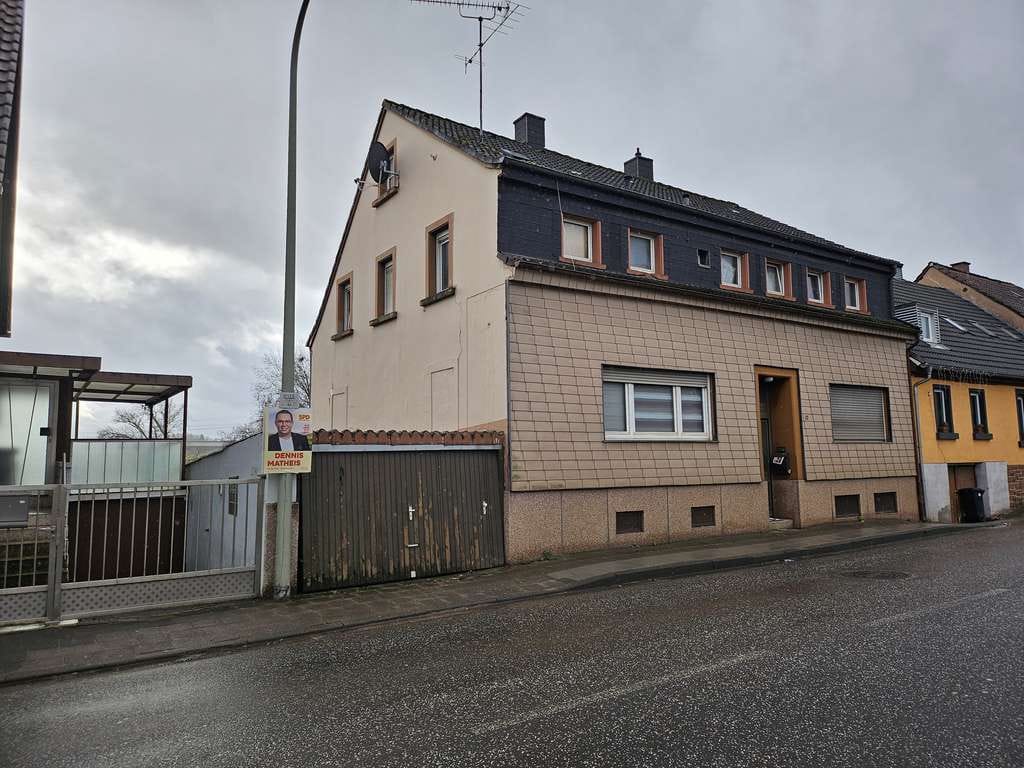 Immobilie in Otterbach - Zwangsversteigerung !  Großzügiges 1-2 Familienhaus mit Garage - Bild 2