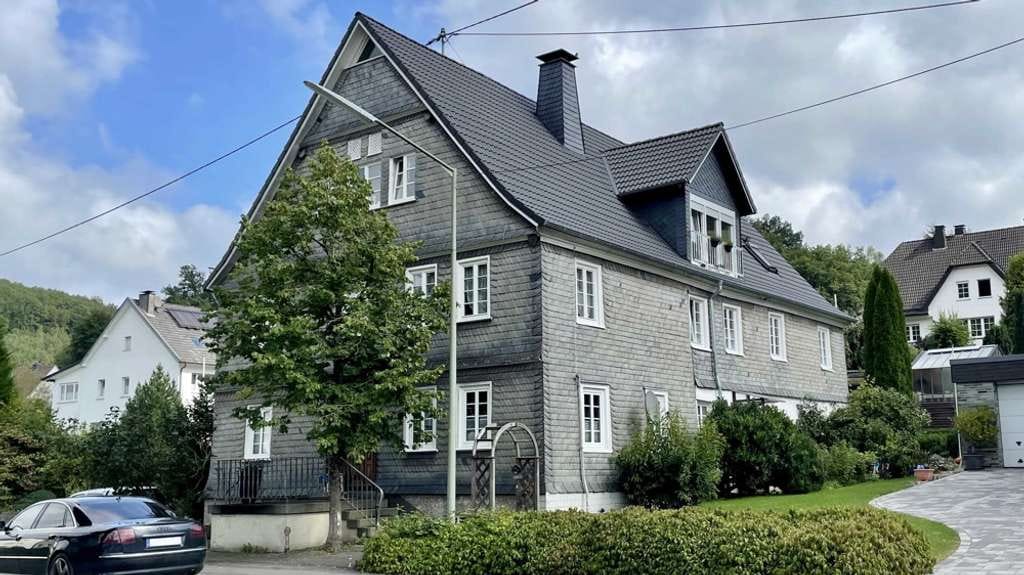 Immobilie in Lennestadt - Dreifamilienhaus - Bild 1