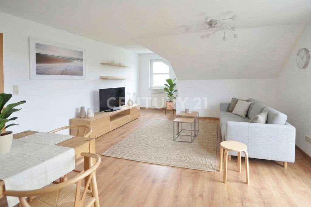 Immobilie in Leun - Großzügige Dachgeschosswohnung mit Balkon in Leun - Bild 1