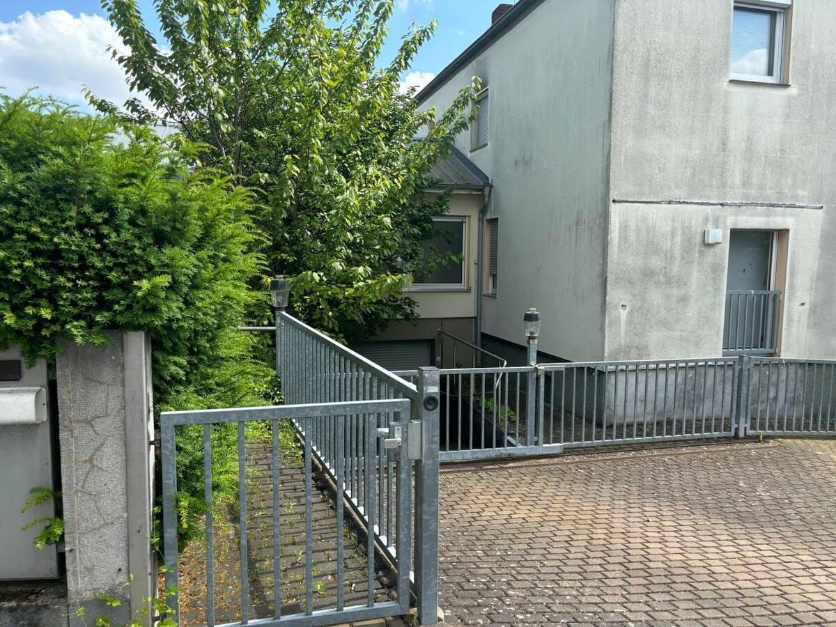 Immobilie in Kronberg - Attraktives Entwicklungsobjekt mit Erweiterungspotenzial in Top Lage - Bild 0