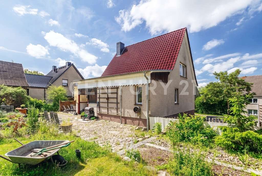 Immobilie in Schwaan - Vollunterkellertes Einfamilienhaus mit Kamin und Carport - Bild 2