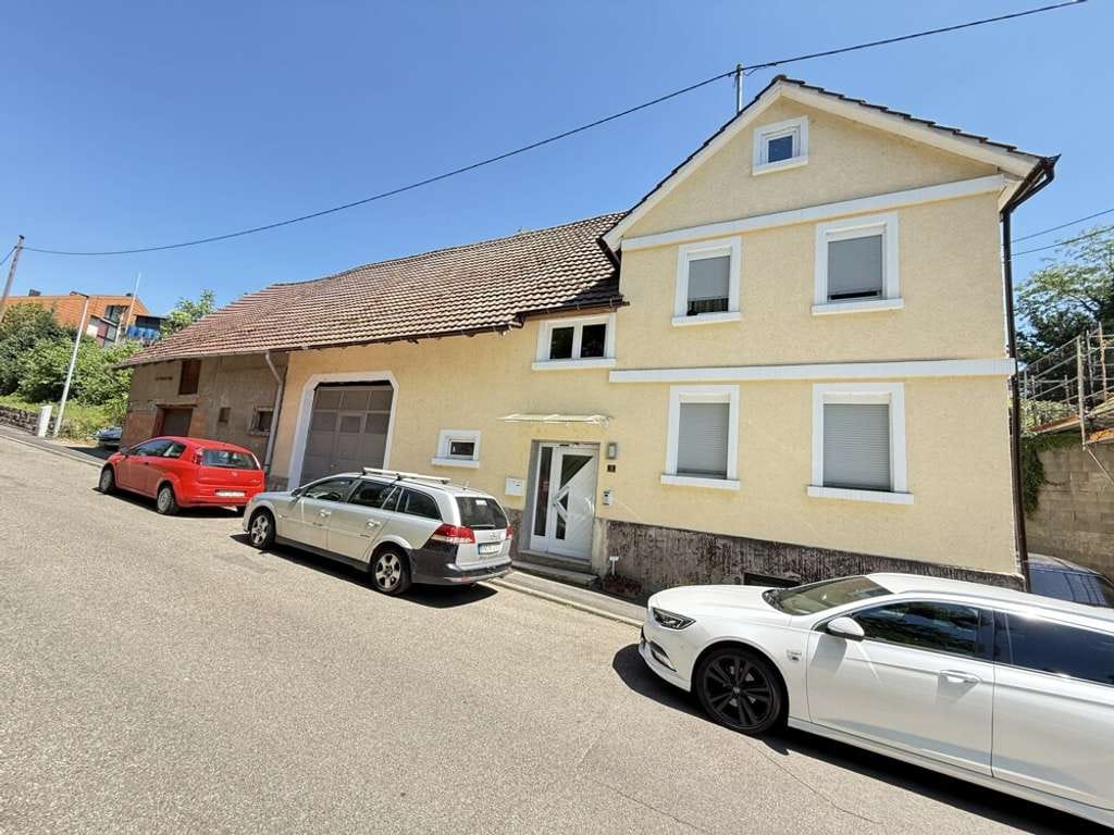 Immobilie in Schwaigern - Einfamilienhaus mit großem Grundstück in Massenbach - Bild 1