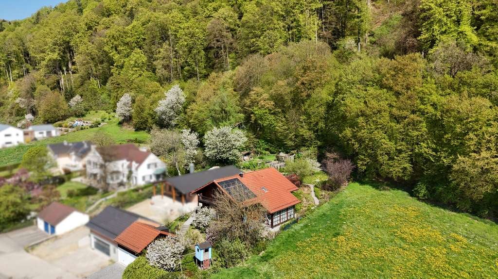 Immobilie in Haiming - Wohnen im Einklang mit der Natur – Traumhaftes Holzhaus mit Alpenblick - Bild 3