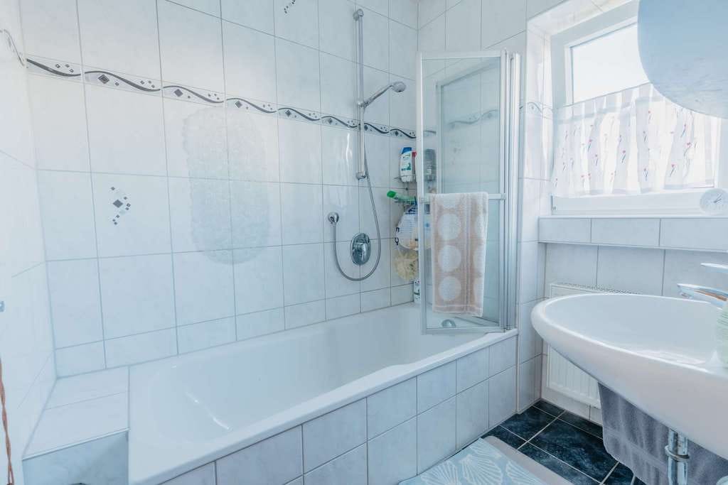 Immobilie in Weil der Stadt - Attraktives Mehrgenerationenhaus in Merklingen mit großer Grundstücksfläche - Bild 4