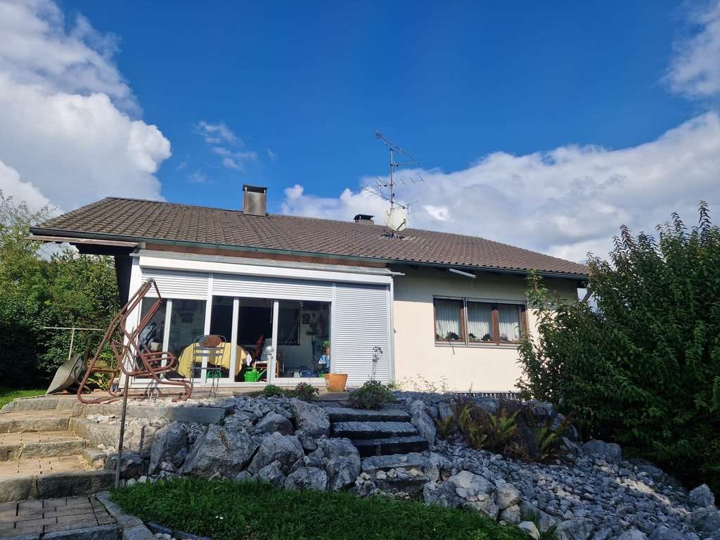 Immobilie in Heldenstein - Gepflegtes Einfamilienhaus mit Garage in Heldenstein - Bild 1