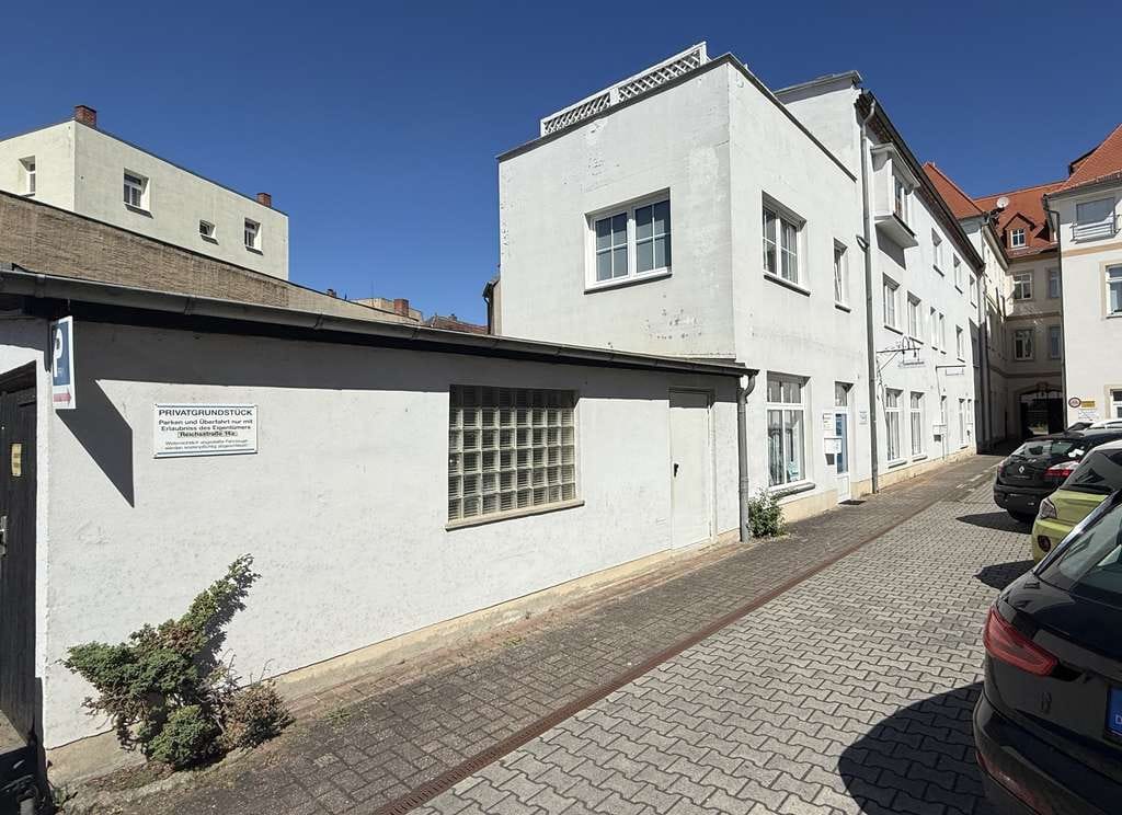 Immobilie in Borna - Wir verkaufen ein Wohn- und Geschäftshaus im Stadtkern von Borna. - Bild 0