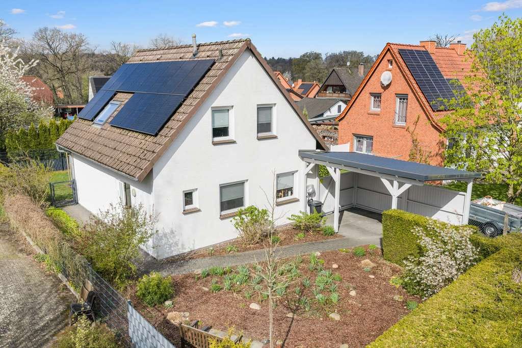 Immobilie in Kirchlinteln - Ankommen und wohlfühlen: Charmantes Einfamilienhaus in ruhiger Lage - Bild 2