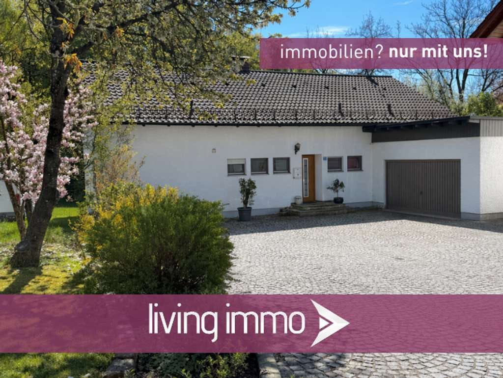 Immobilie in Neuburg am Inn - "Ihr Wohlfühlhaus mit Aussicht: Vielseitiges Einfamilienhaus mit Dach-Ausbaupotential" - Bild 0