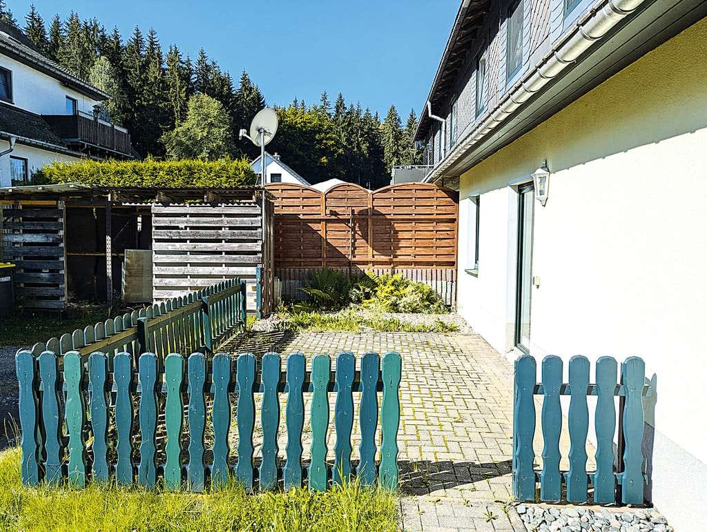 Immobilie in Breitenbrunn/Erzgebirge - Saniertes, vermietetes Mehrfamilienhaus in halboffener Bauweise - Bild 3